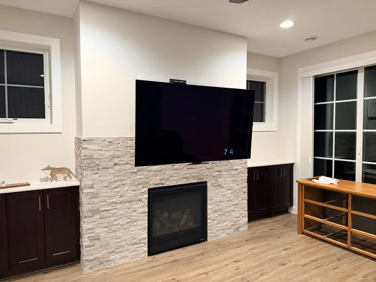 65" installation in Farmington