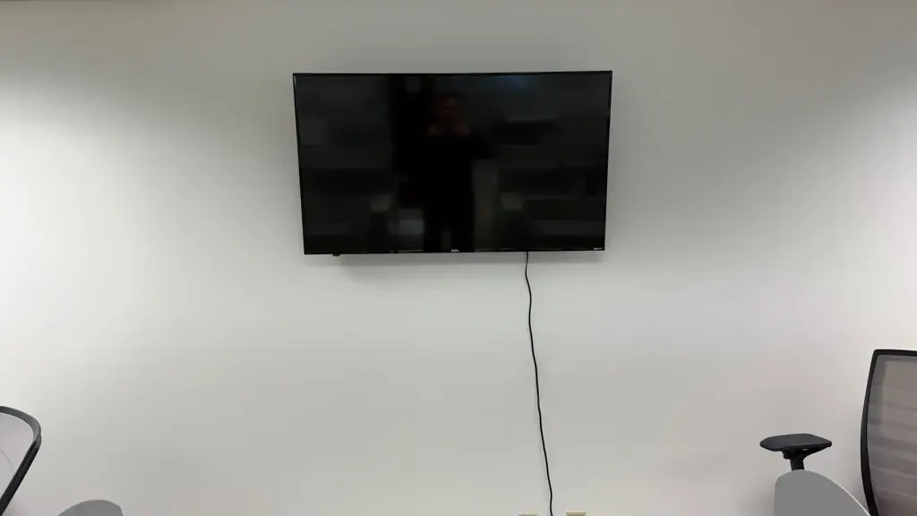43 Inch Apartment Flush Mount Minnetonka - The Mounting Man